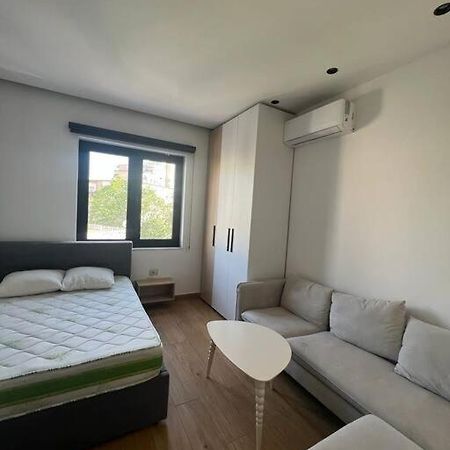 Central Studio Тирана Екстериор снимка